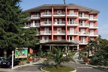 Dependences - San Simon 3* Izola
