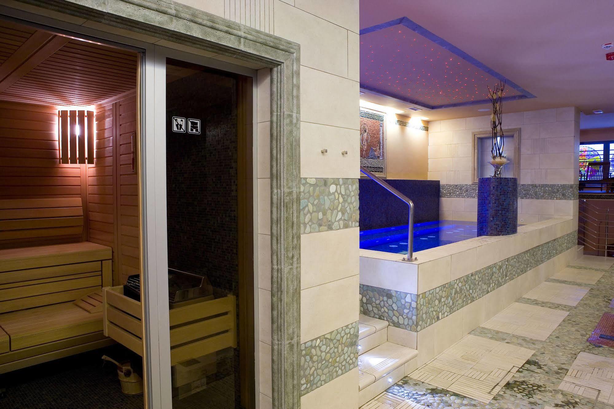 Dependences - San Simon 3* Izola